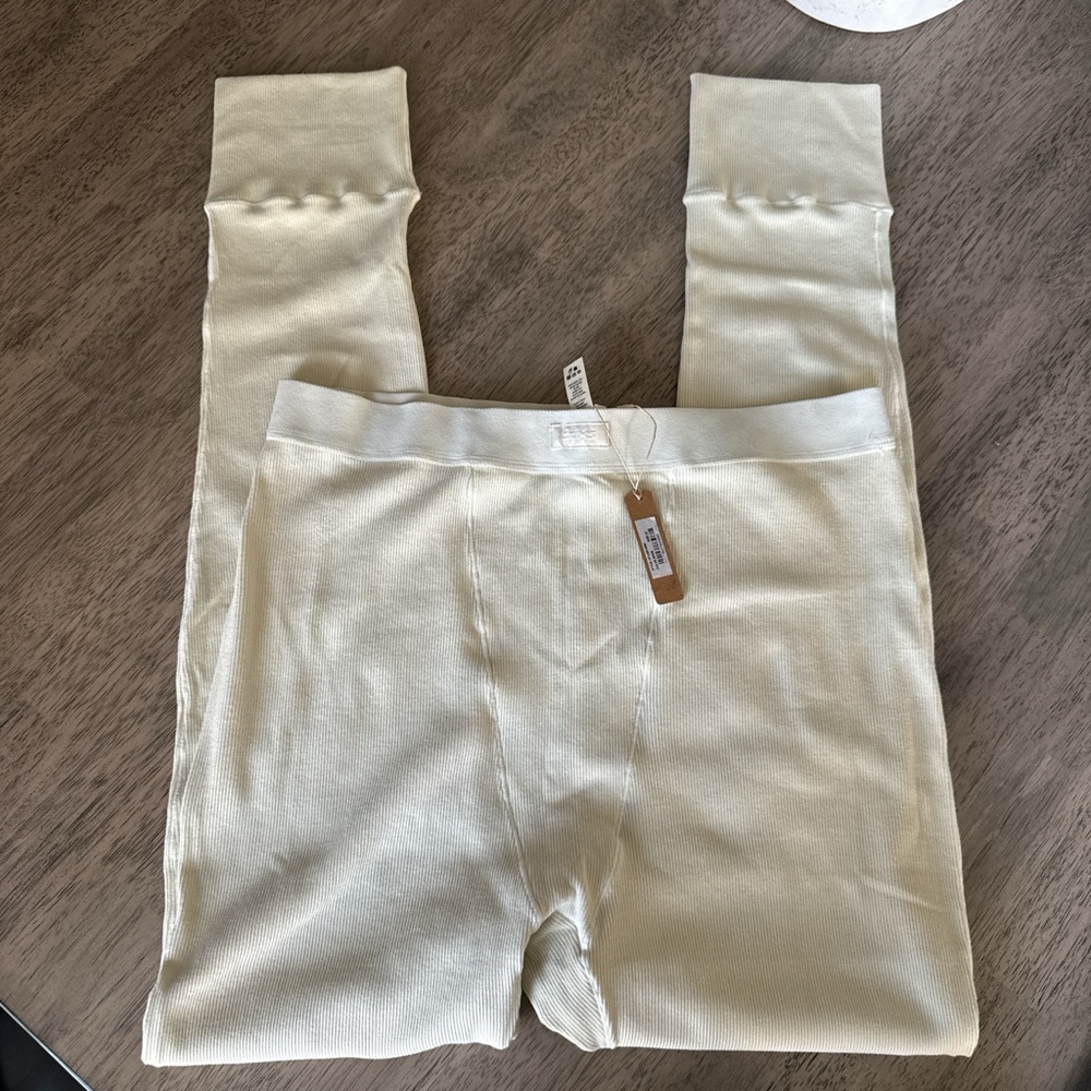 Bone Ribbed Leggings